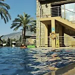 Flora Palm 4* Φετιγιέ