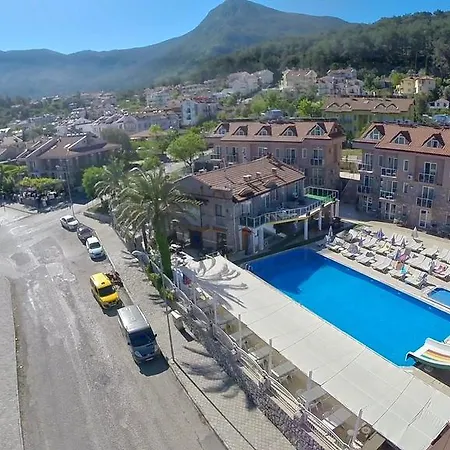 Szálloda Flora Palm