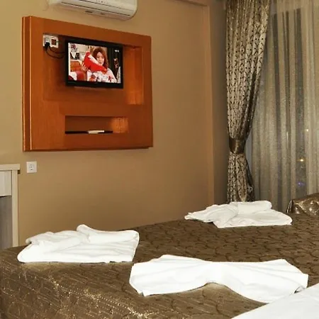 Flora Palm Hotel